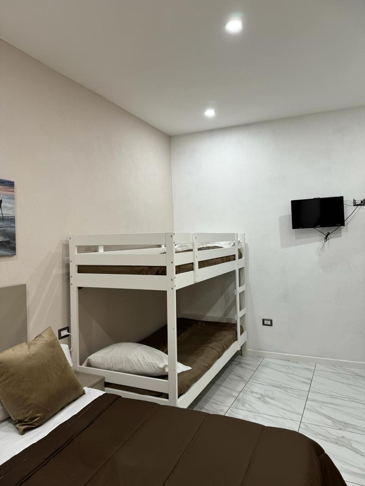 Toledo Terminal Center Apartment Naples Exterior photo